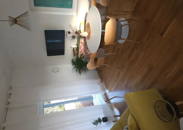 Mimos Robinsonhaus By Interhome Dobropoljana